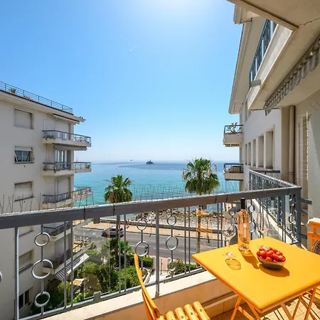 Apartmán Le Bergasol Vue Terrasse Proche Centre *